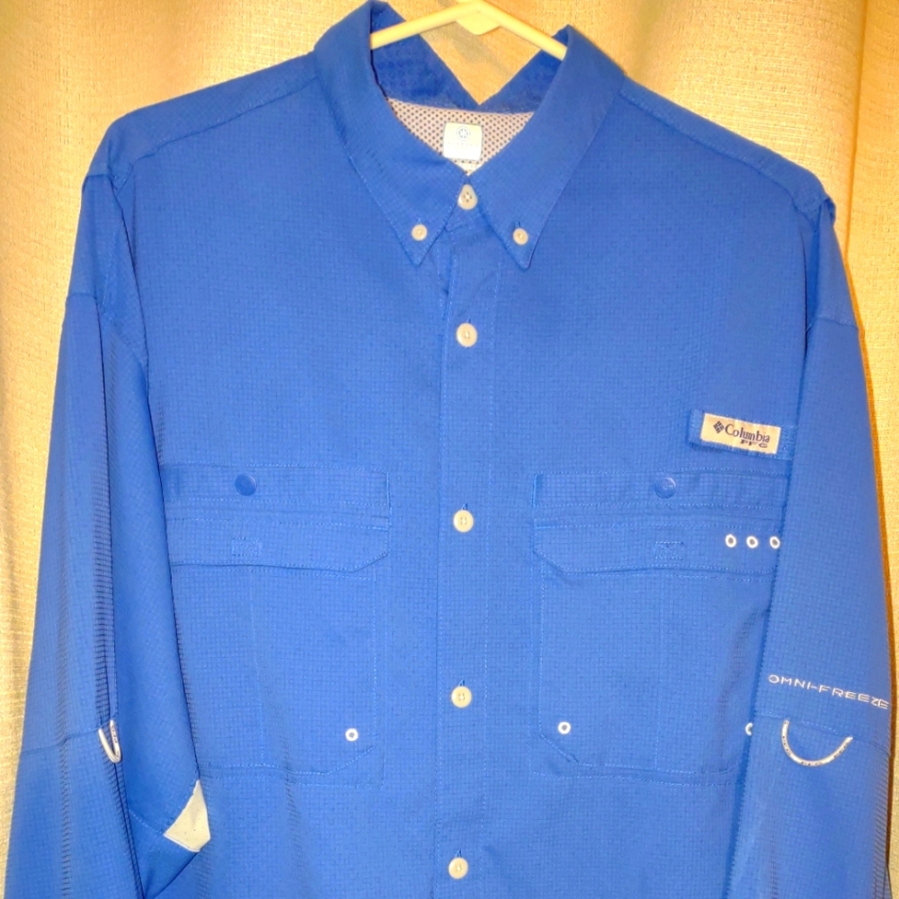 Columbia sports wearing long sleeve shirt.sweat activated cooling size LG.